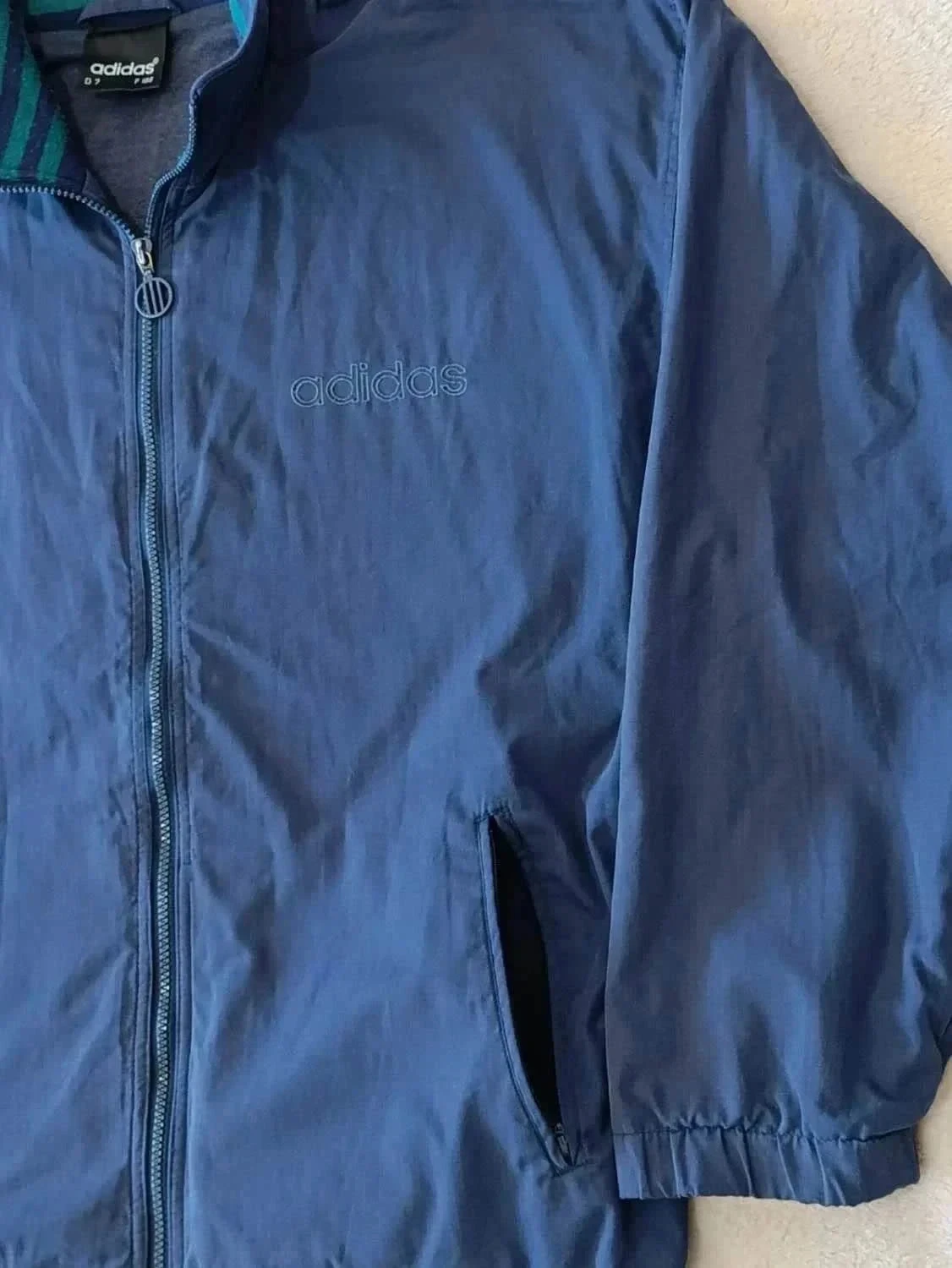 Navy blue Adidas vintage 90s jacket Size D7 F186 (L) – photo 4
